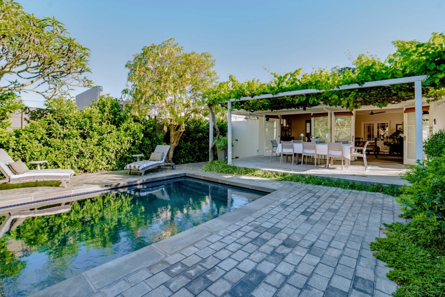 8 Bedroom Property for Sale in Claremont Western Cape